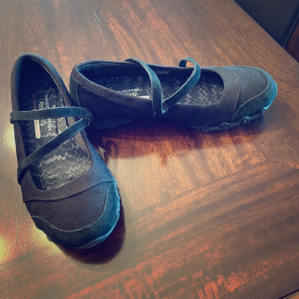 Skechers memory foam shoes